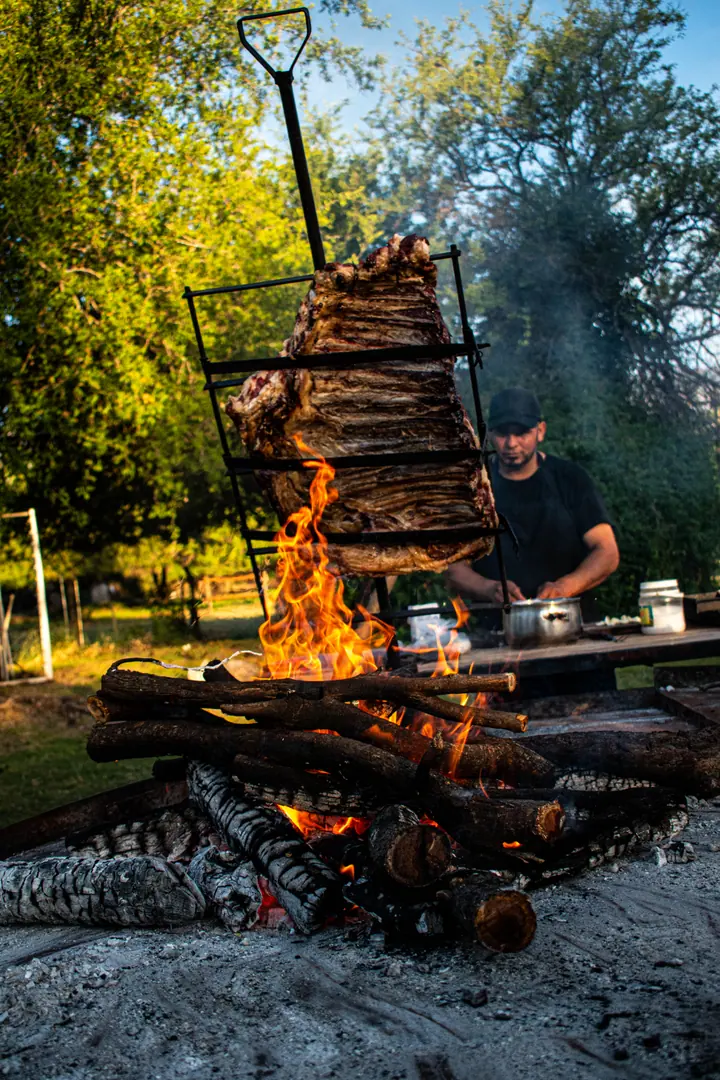 Cocción al fuego en un evento al aire libre